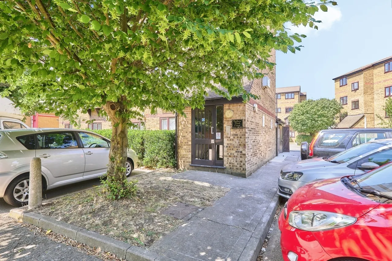Brockway Close, London, E11, photo 13