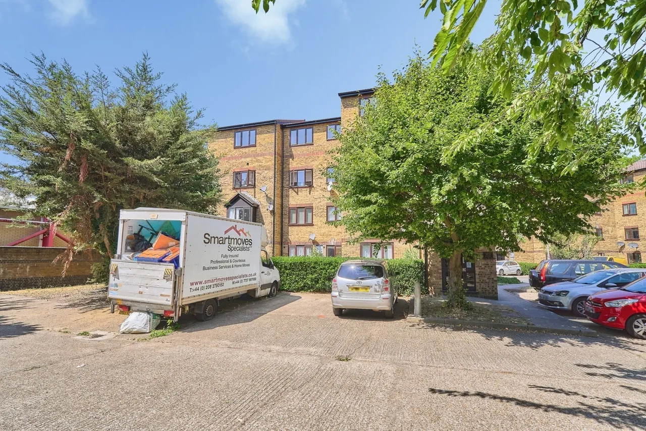 Brockway Close, London, E11, photo 14