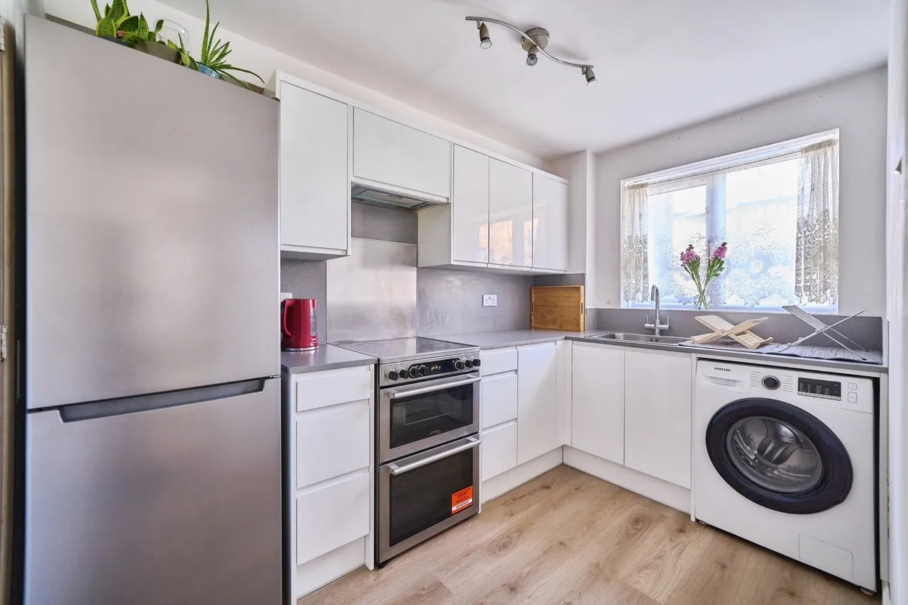 Brockway Close, London, E11, photo 4