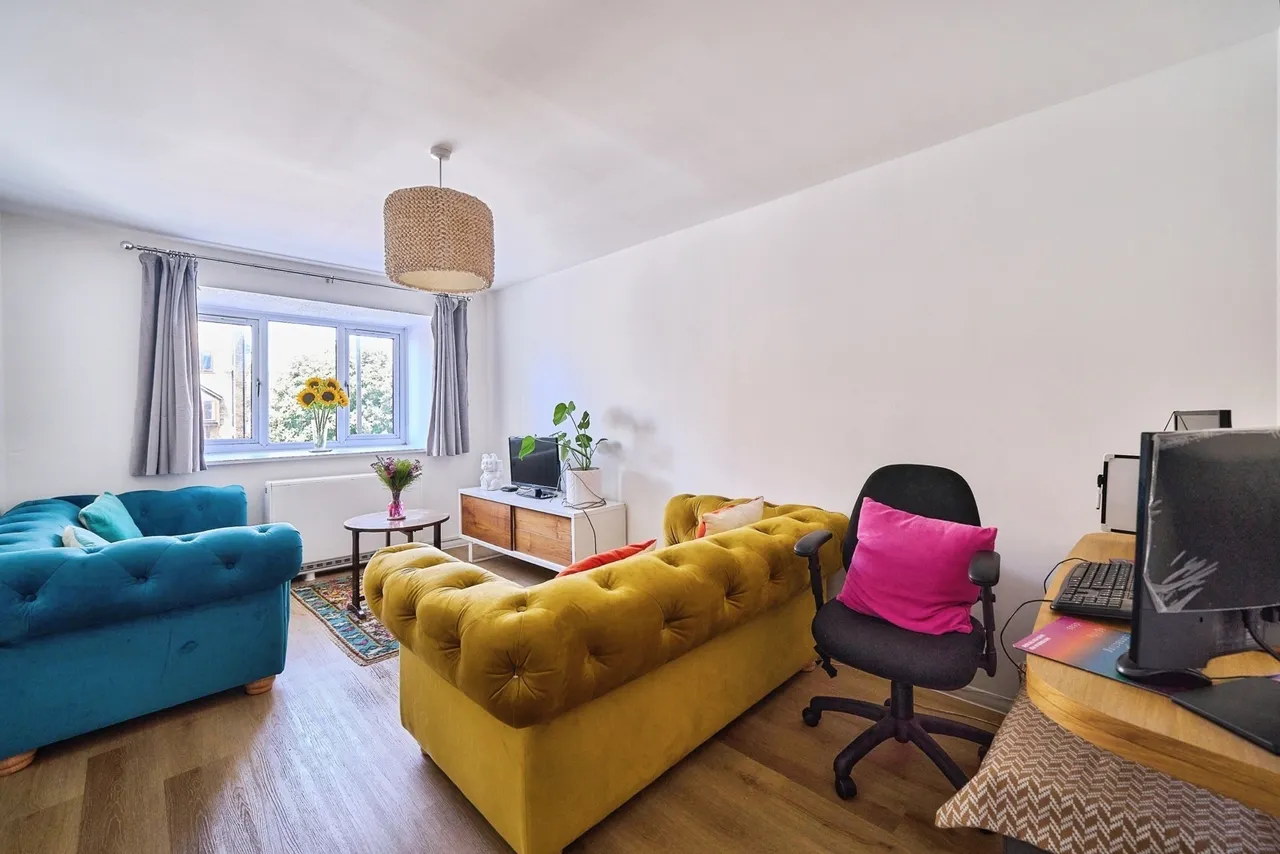 Brockway Close, London, E11, photo 5