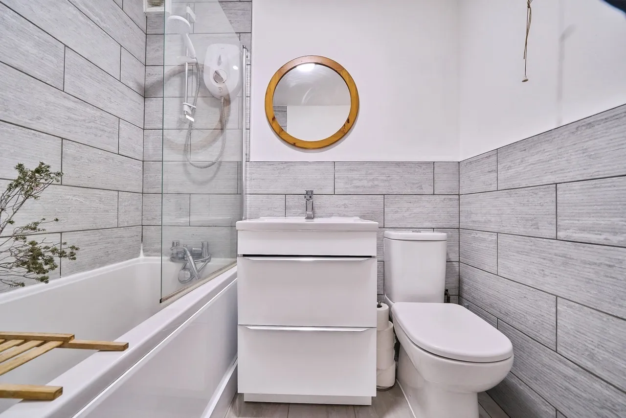 Brockway Close, London, E11, photo 10