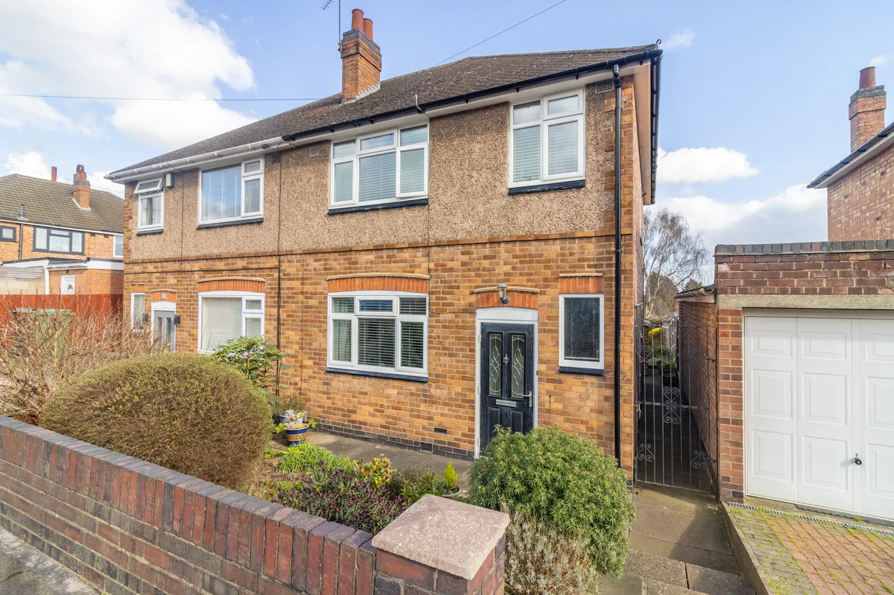3 bed house for sale — Wiltshire Road, Leicester, Leicester, LE4 0JU