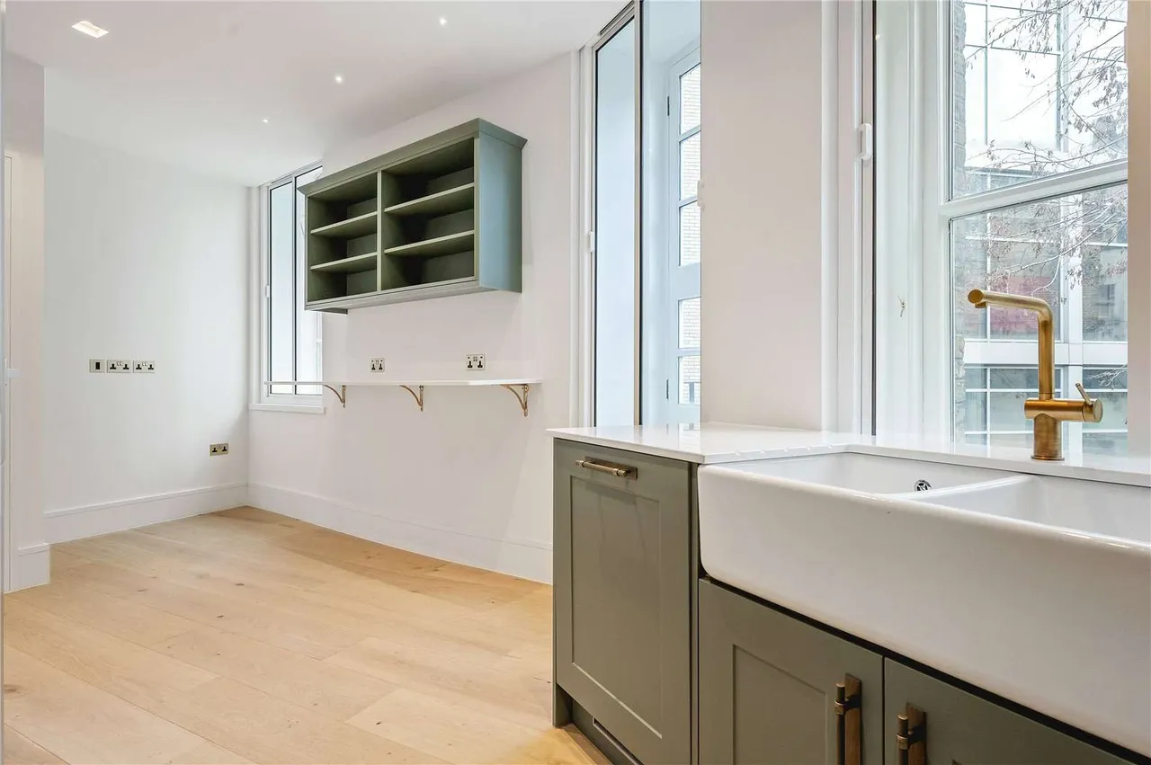Cowcross Street, London, EC1M 6DR, photo 12