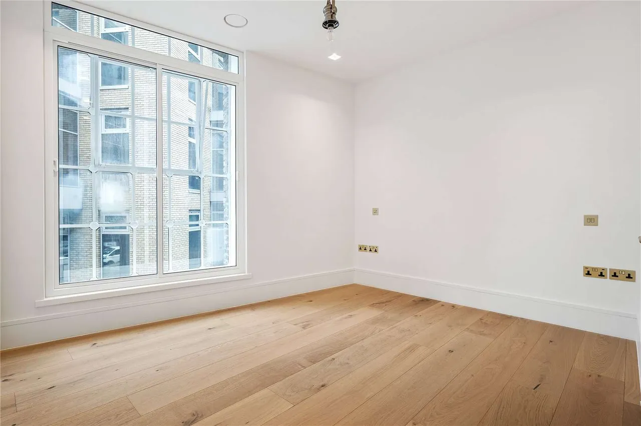 Cowcross Street, London, EC1M 6DR, photo 11