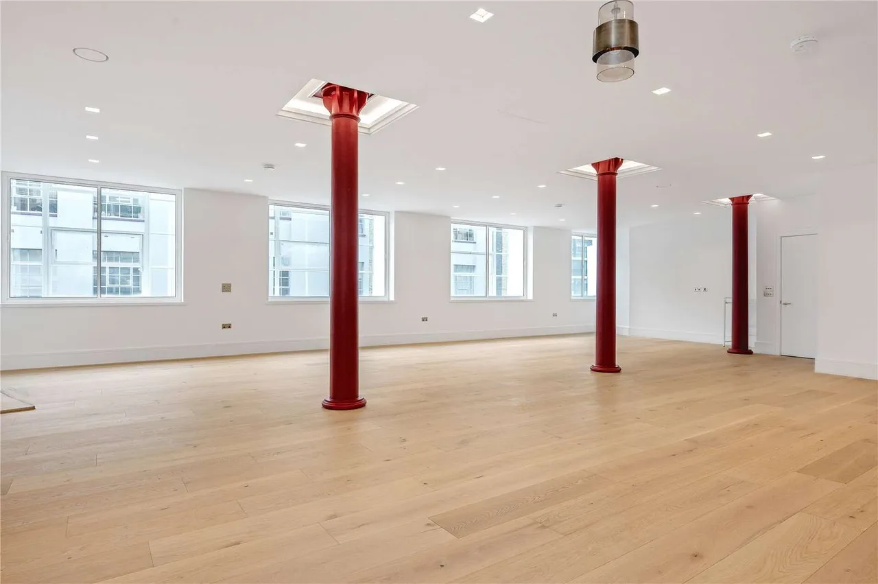 Cowcross Street, London, EC1M 6DR, photo 3