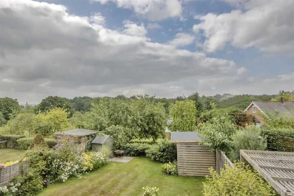 Ashes Lane, Hadlow, photo 7