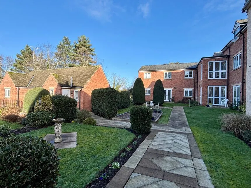 Coopers Lane, Evesham, WR11, photo 9