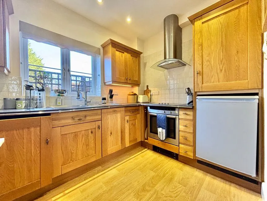 Coopers Lane, Evesham, WR11, photo 6