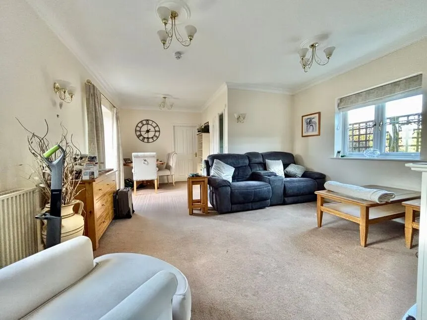Coopers Lane, Evesham, WR11, photo 2