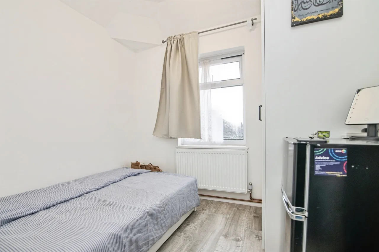 Thimblemill Road, Smethwick, B67, photo 13