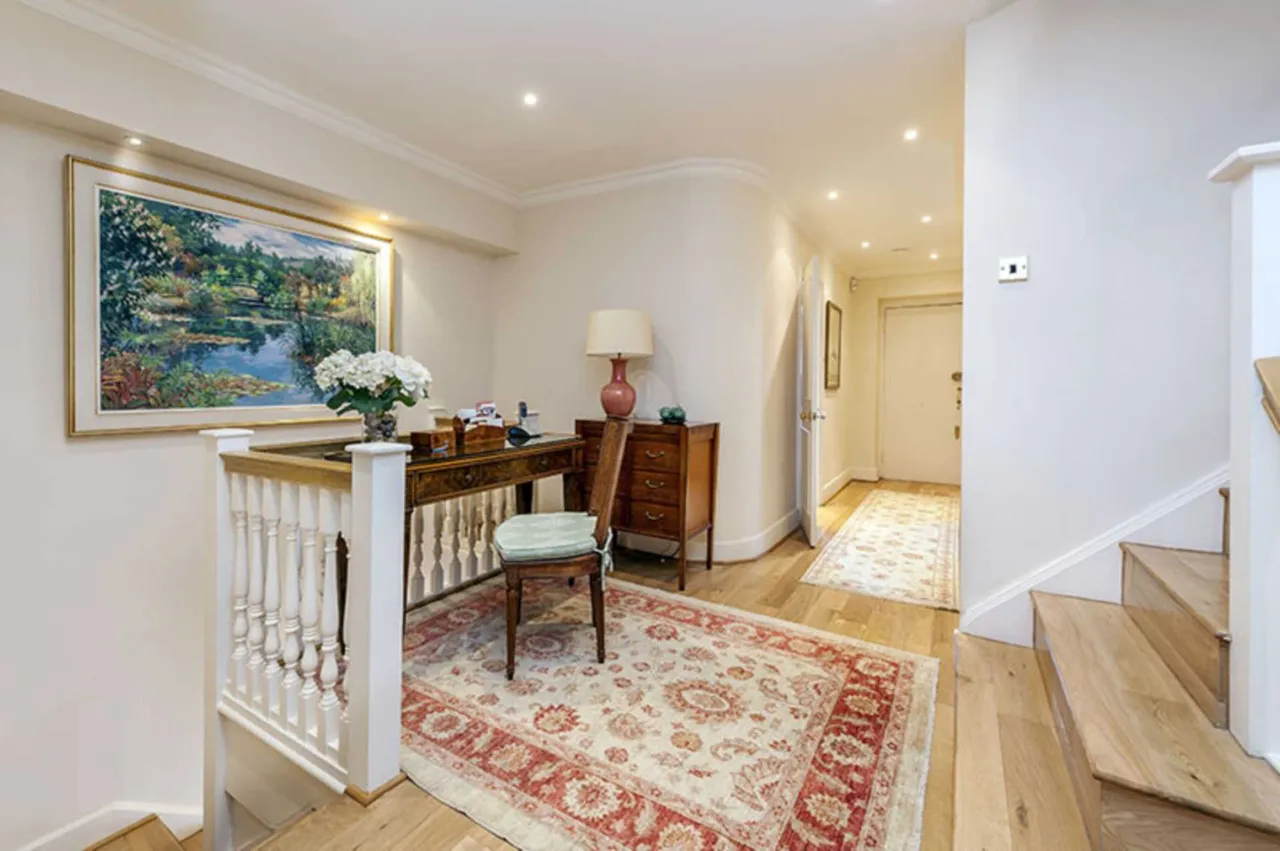 Cadogan Place, London, SW1X 9SA, photo 2