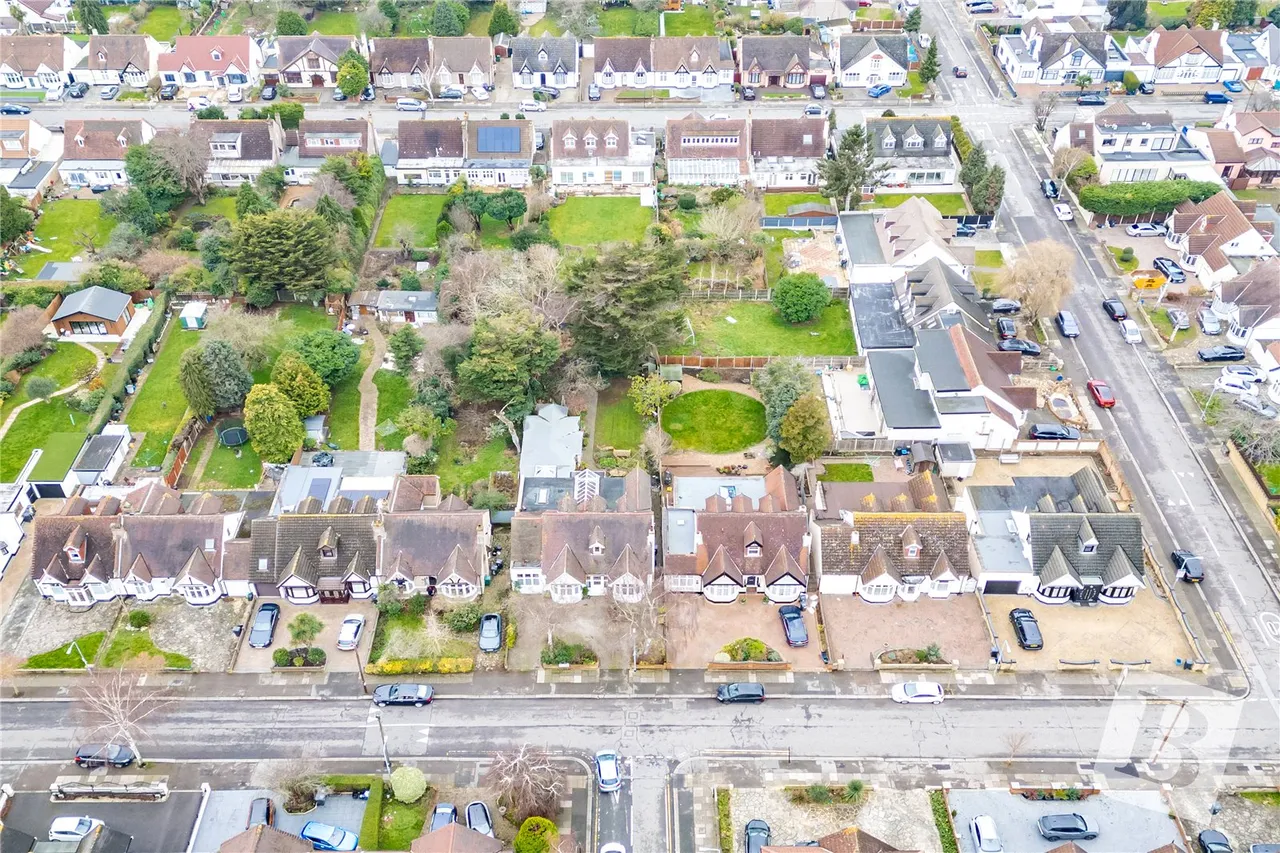Westrow Gardens, Ilford, IG3, photo 39