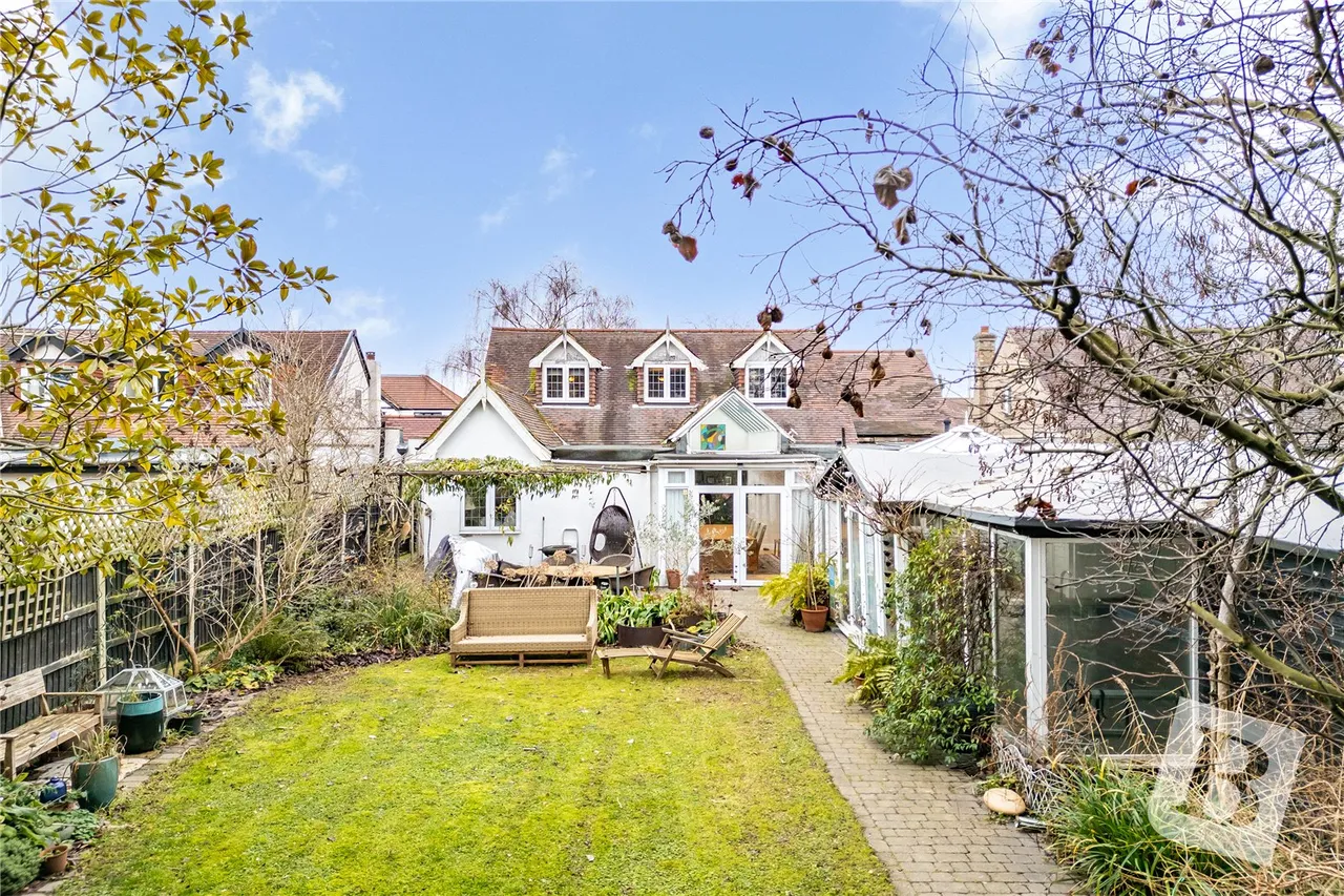 Westrow Gardens, Ilford, IG3, photo 37