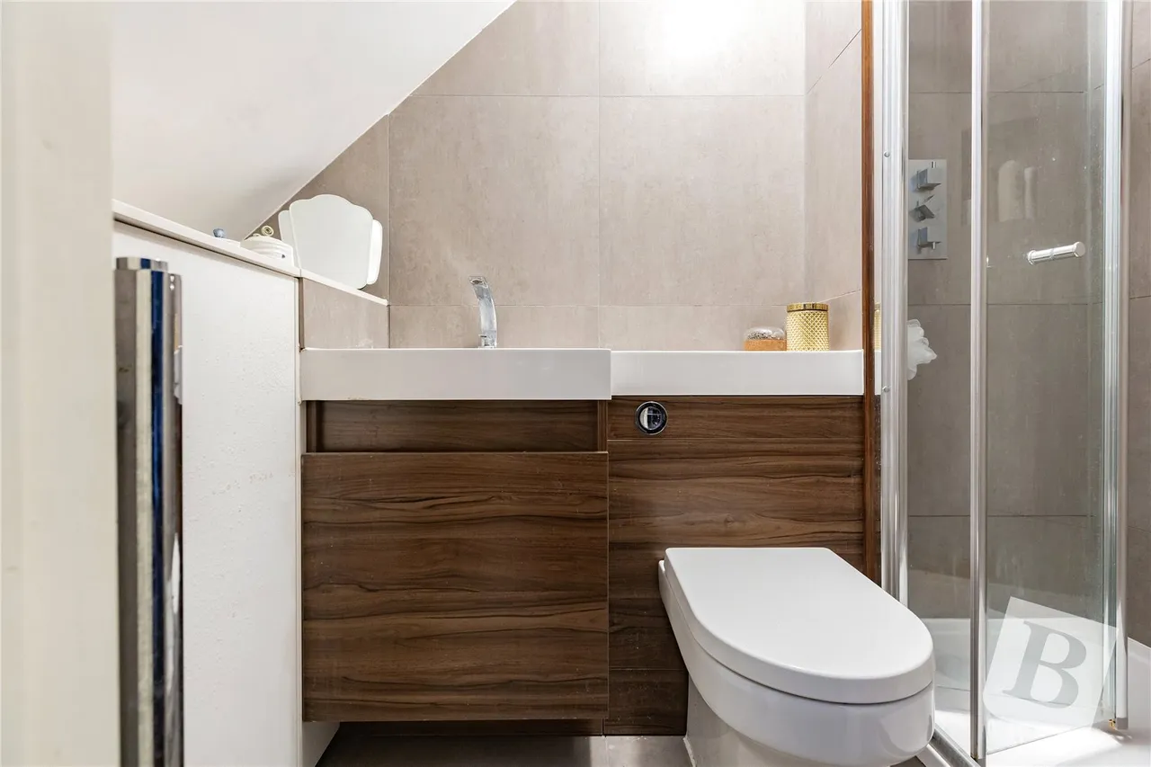 Westrow Gardens, Ilford, IG3, photo 11