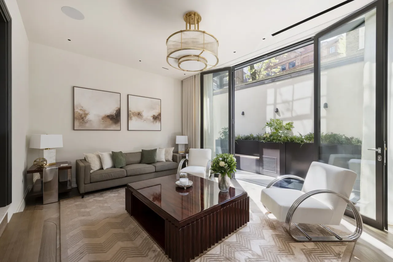Lancelot Collection, Lancelot Place, ..., photo 2