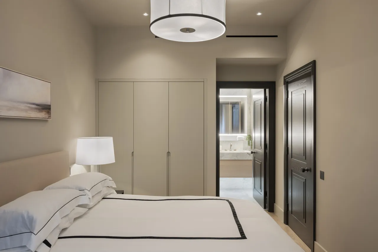 Lancelot Collection, Lancelot Place, ..., photo 10