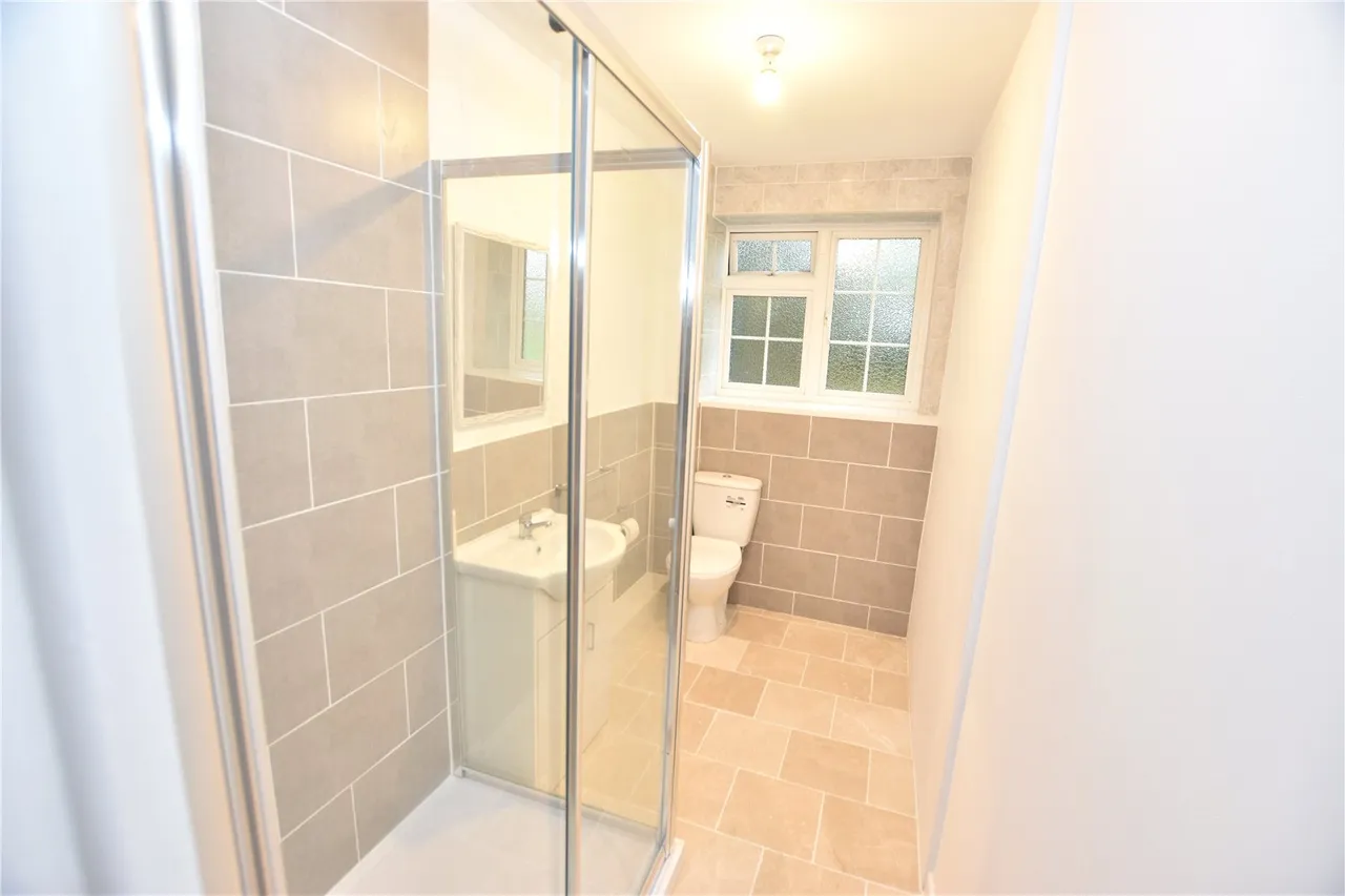 Fernhill Road, Farnborough, Hampshire, GU14 9EE, photo 4