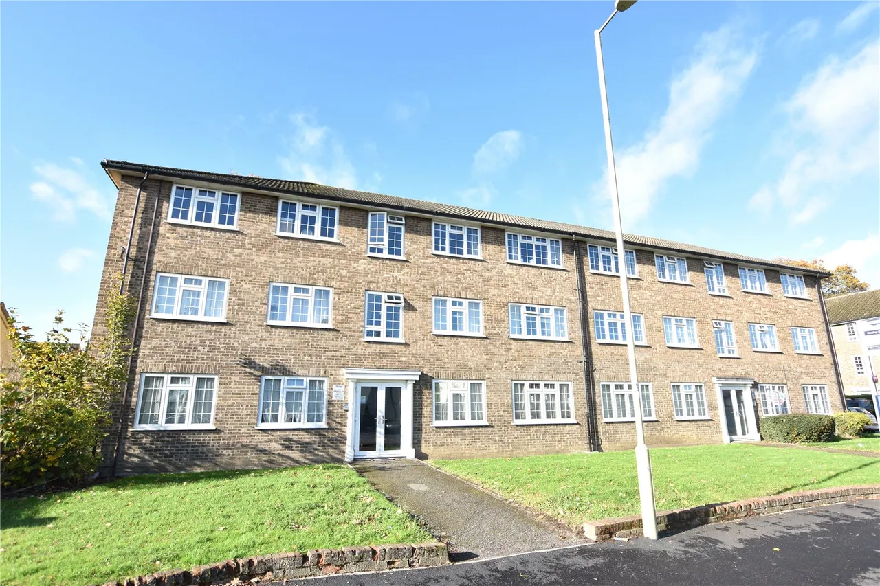 Fernhill Road, Farnborough, Hampshire, GU14 9EE, photo 13