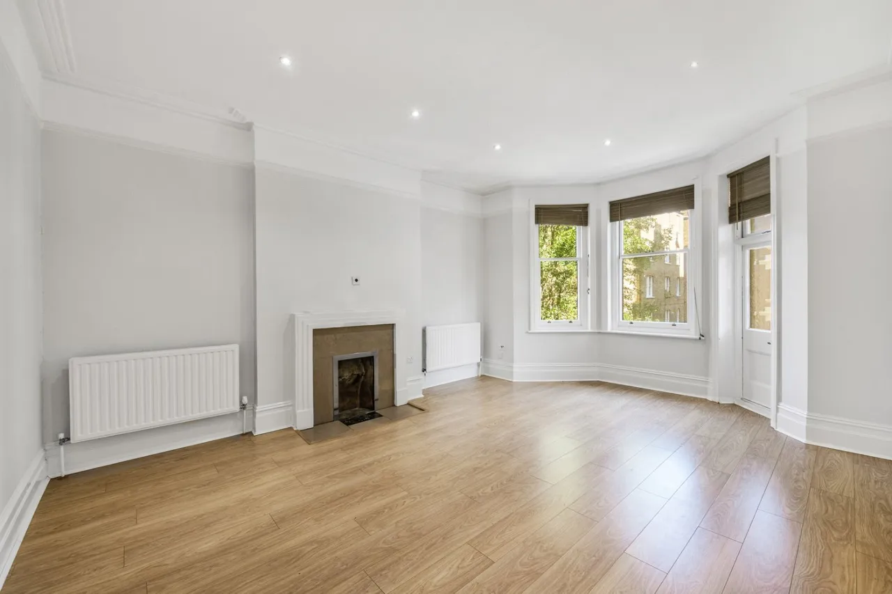 3 bed flat for sale, Biddulph Road, London, W9