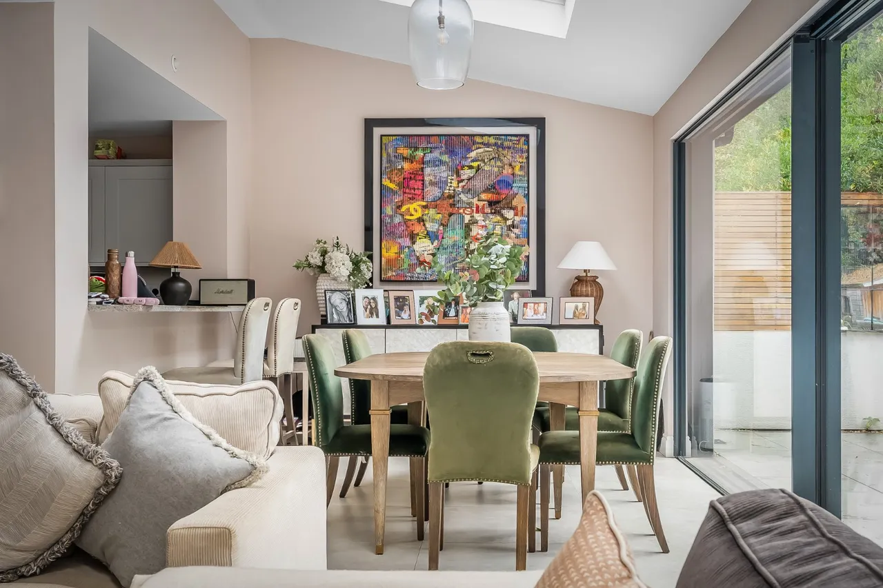Norfolk Farm Road, Pyrford, GU22, photo 19