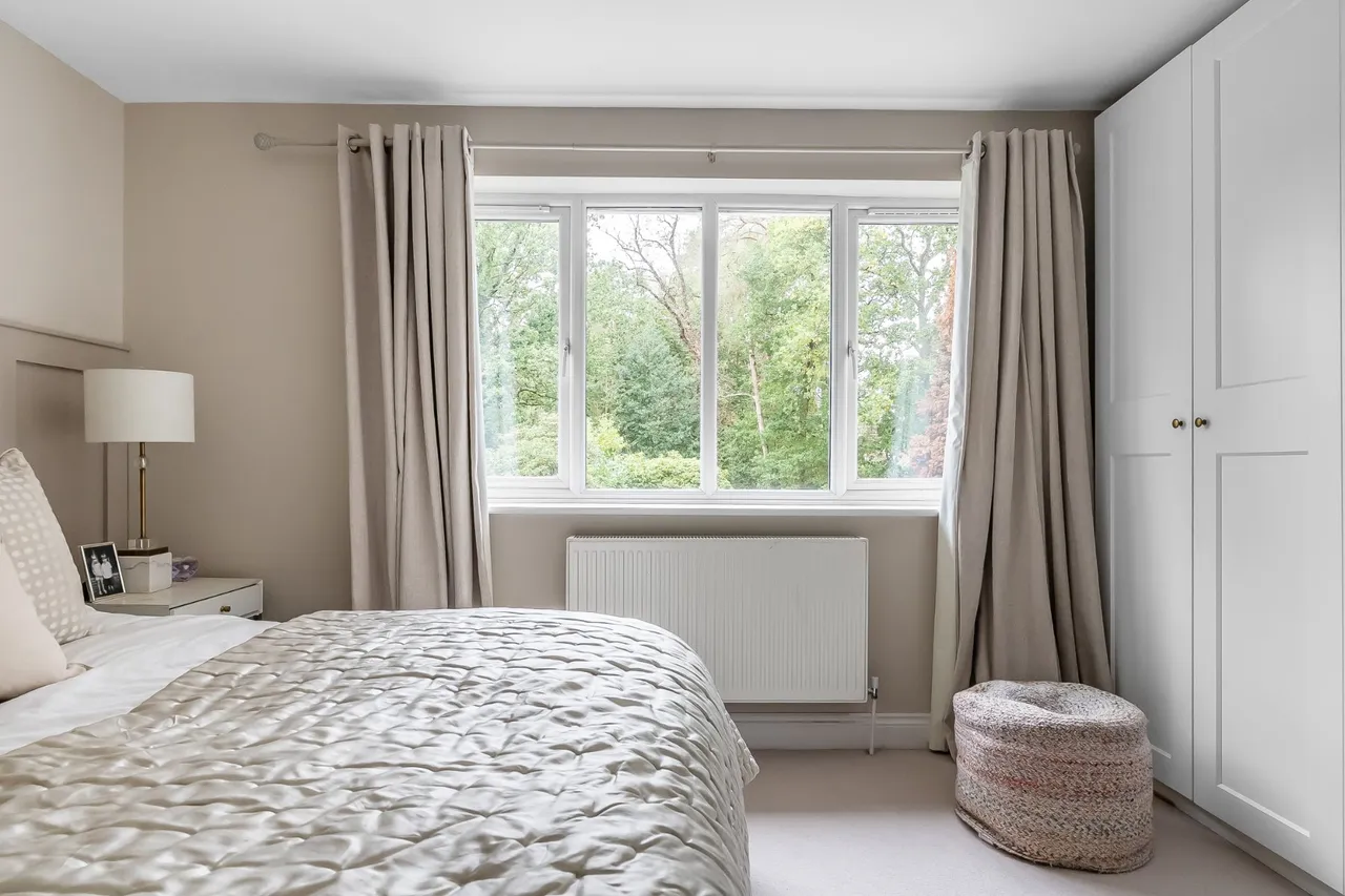 Norfolk Farm Road, Pyrford, GU22, photo 36