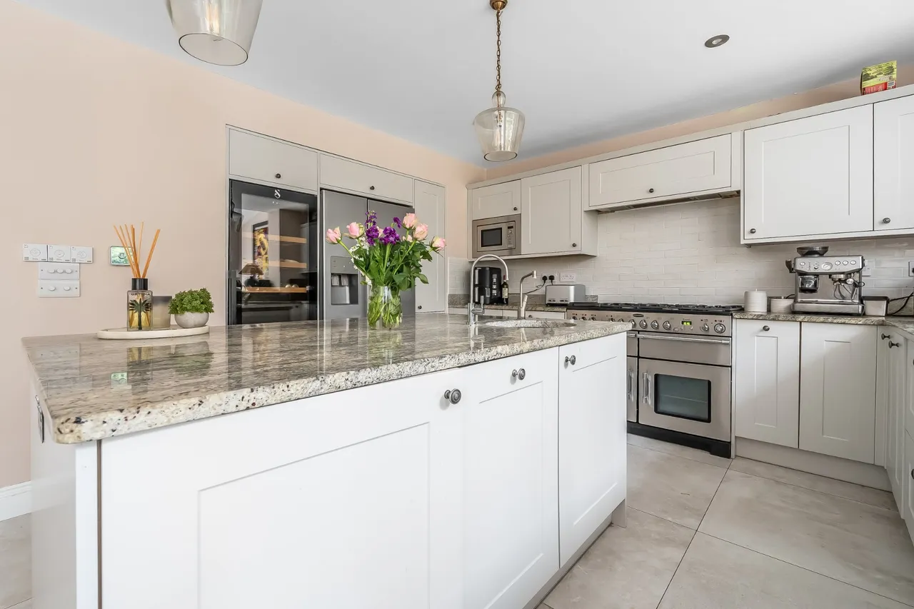Norfolk Farm Road, Pyrford, GU22, photo 25