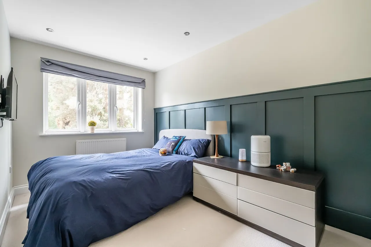 Norfolk Farm Road, Pyrford, GU22, photo 38