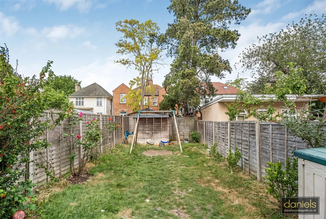 Beaumont Avenue, Wembley, HA0, photo 10