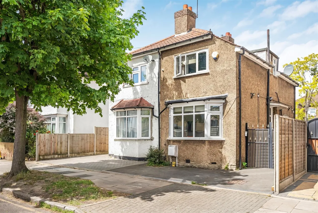2 bed house for sale, Beaumont Avenue, Wembley, HA0