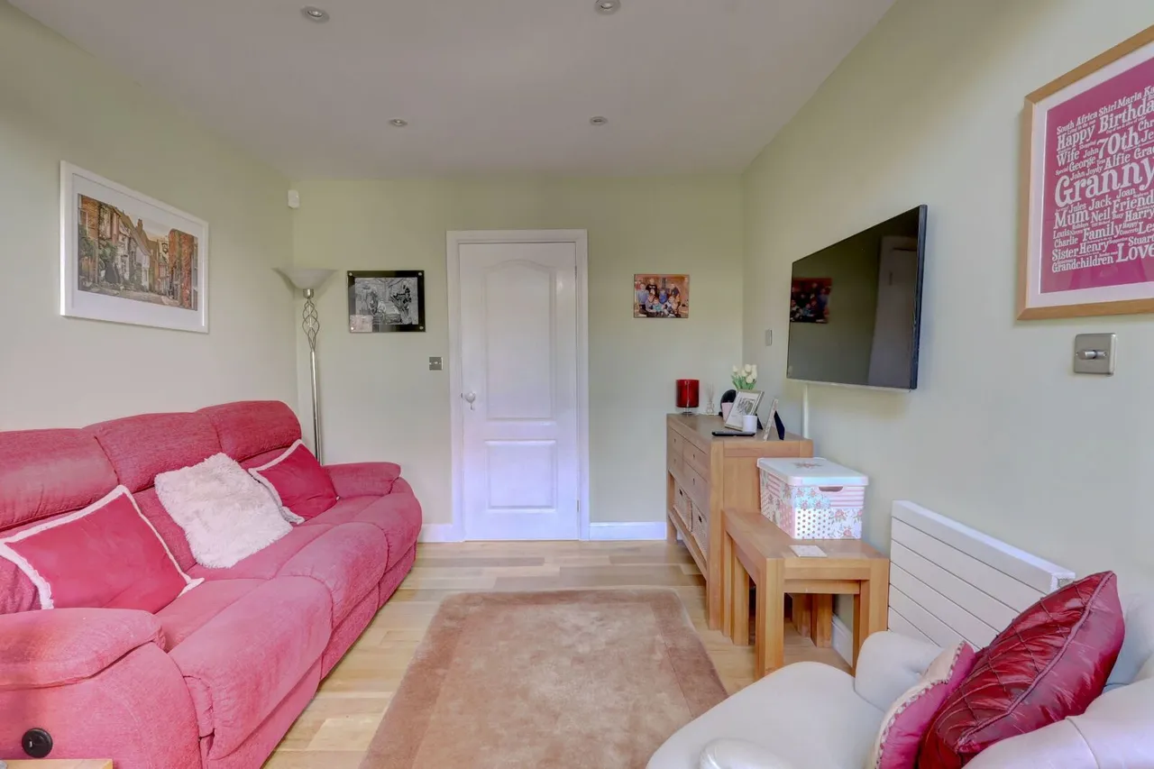 Oakley Lane, Chinnor, OX39, photo 6