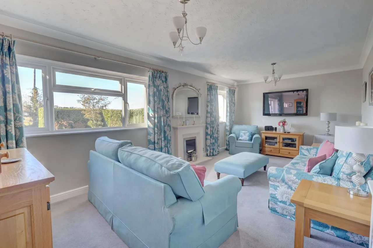 Oakley Lane, Chinnor, OX39, photo 16