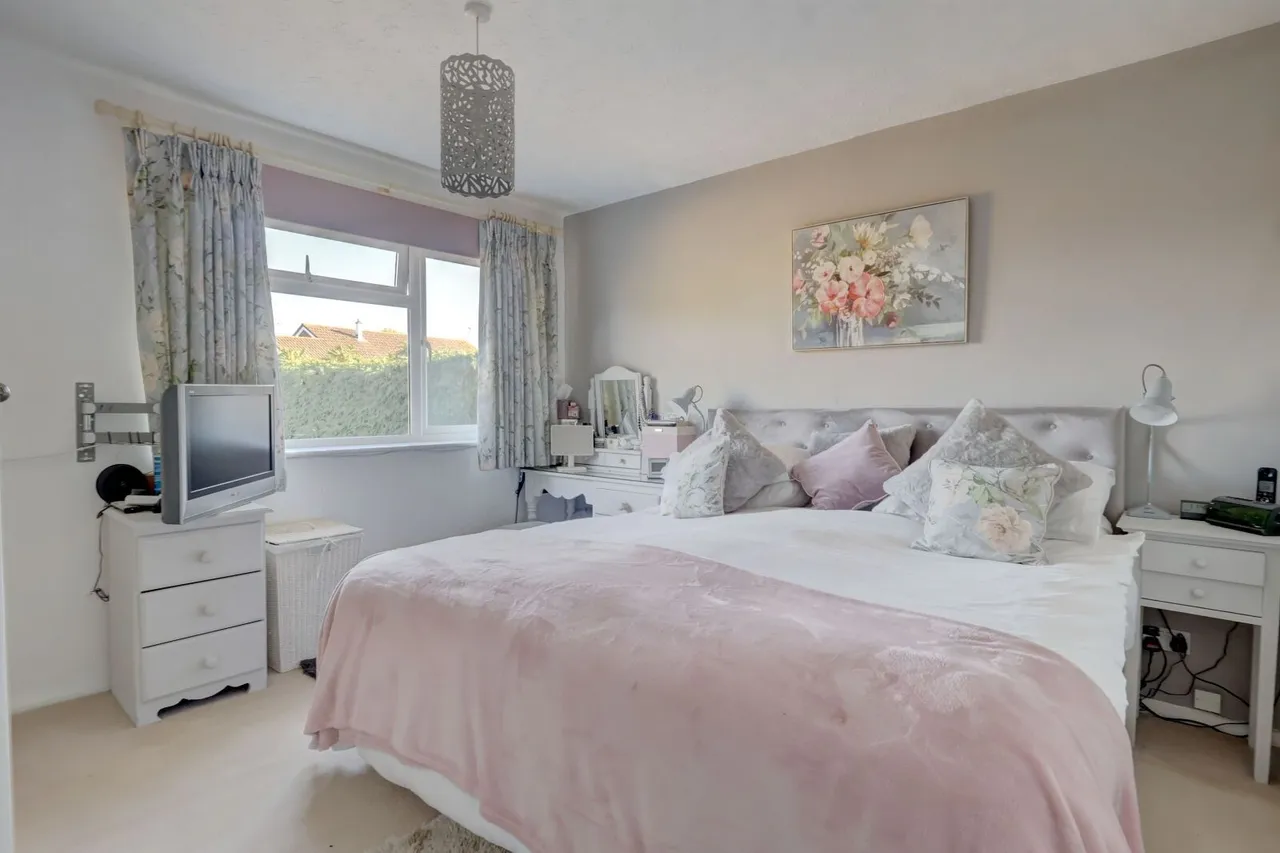 Oakley Lane, Chinnor, OX39, photo 7