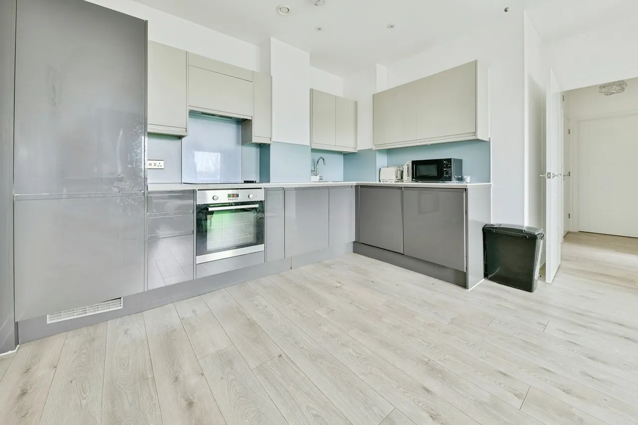 Kings Road, Stevenage, Hertfordshire, SG1, photo 4