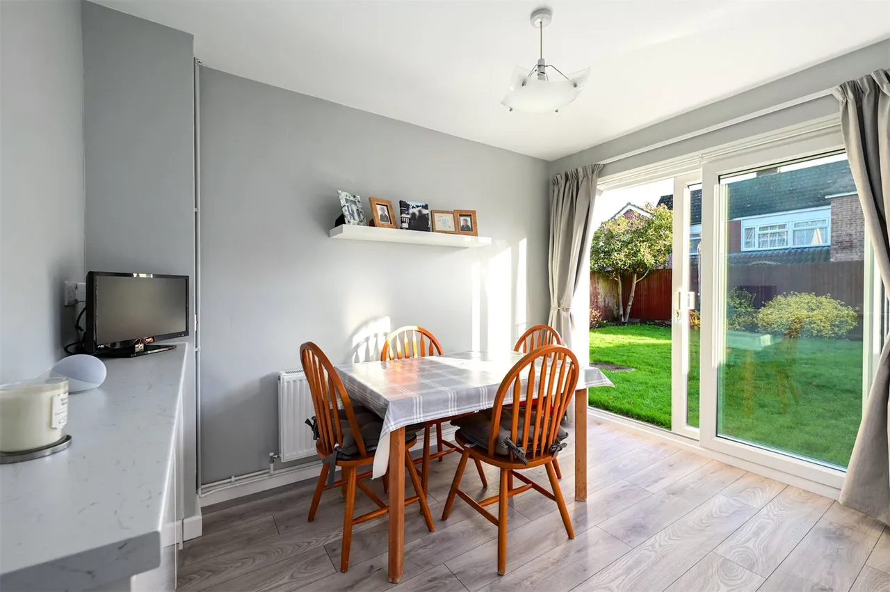 Greenleas Close, Yateley, GU46, photo 6