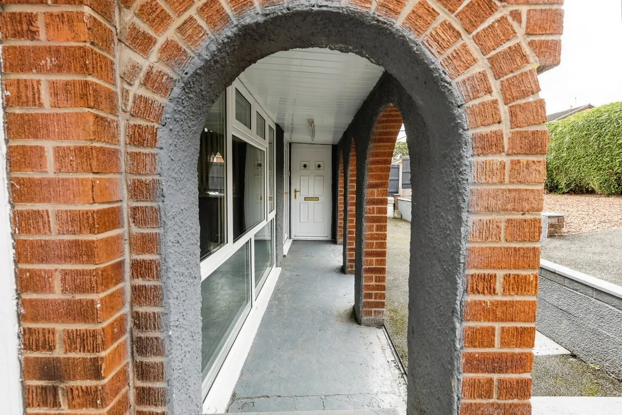 Hall View, Caego, LL11, photo 16