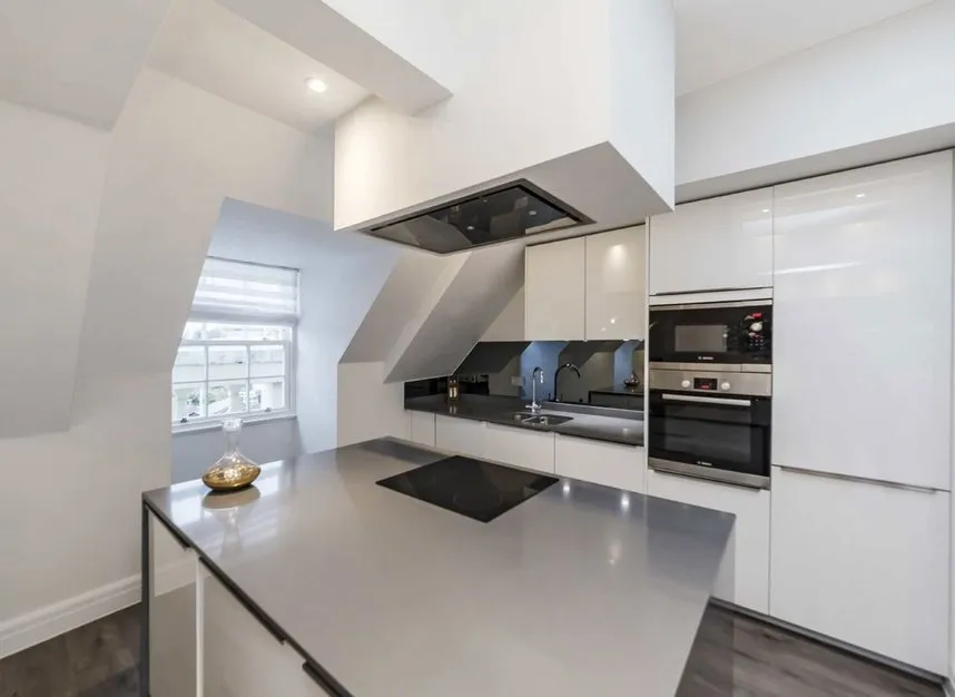 Kew Bridge Road, Chiswick, TW8, photo 3