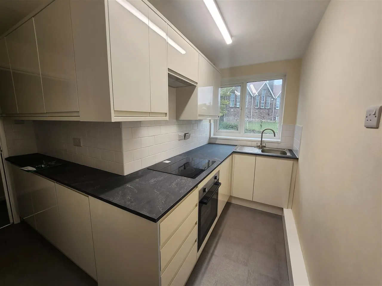 Hams Road, Lydney, GL15, photo 3