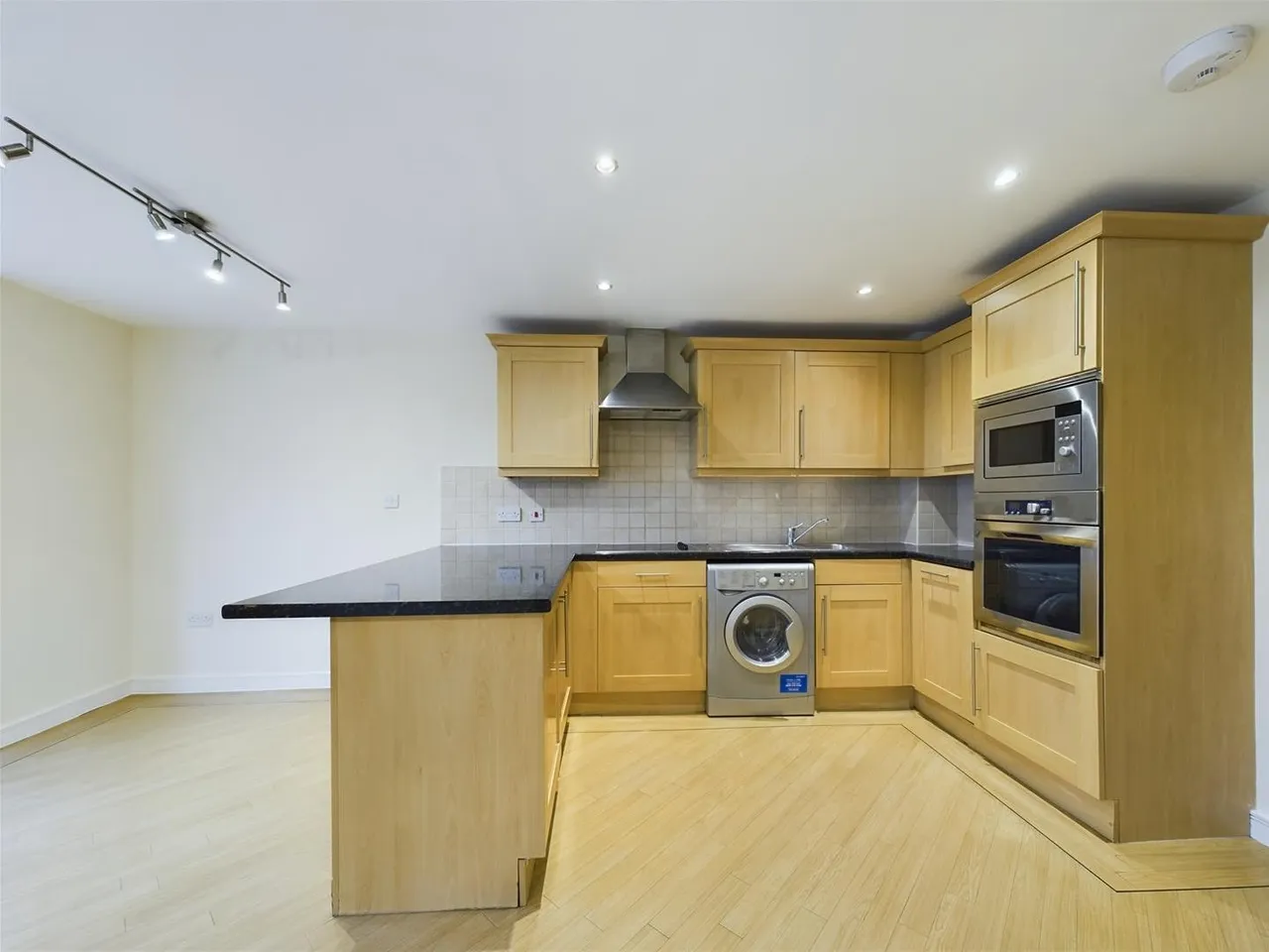 North Marine Road, Scarborough YO12 7HU, photo 4