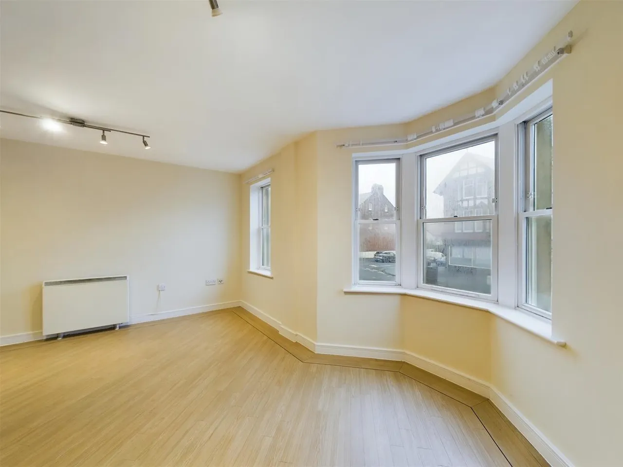 North Marine Road, Scarborough YO12 7HU, photo 8