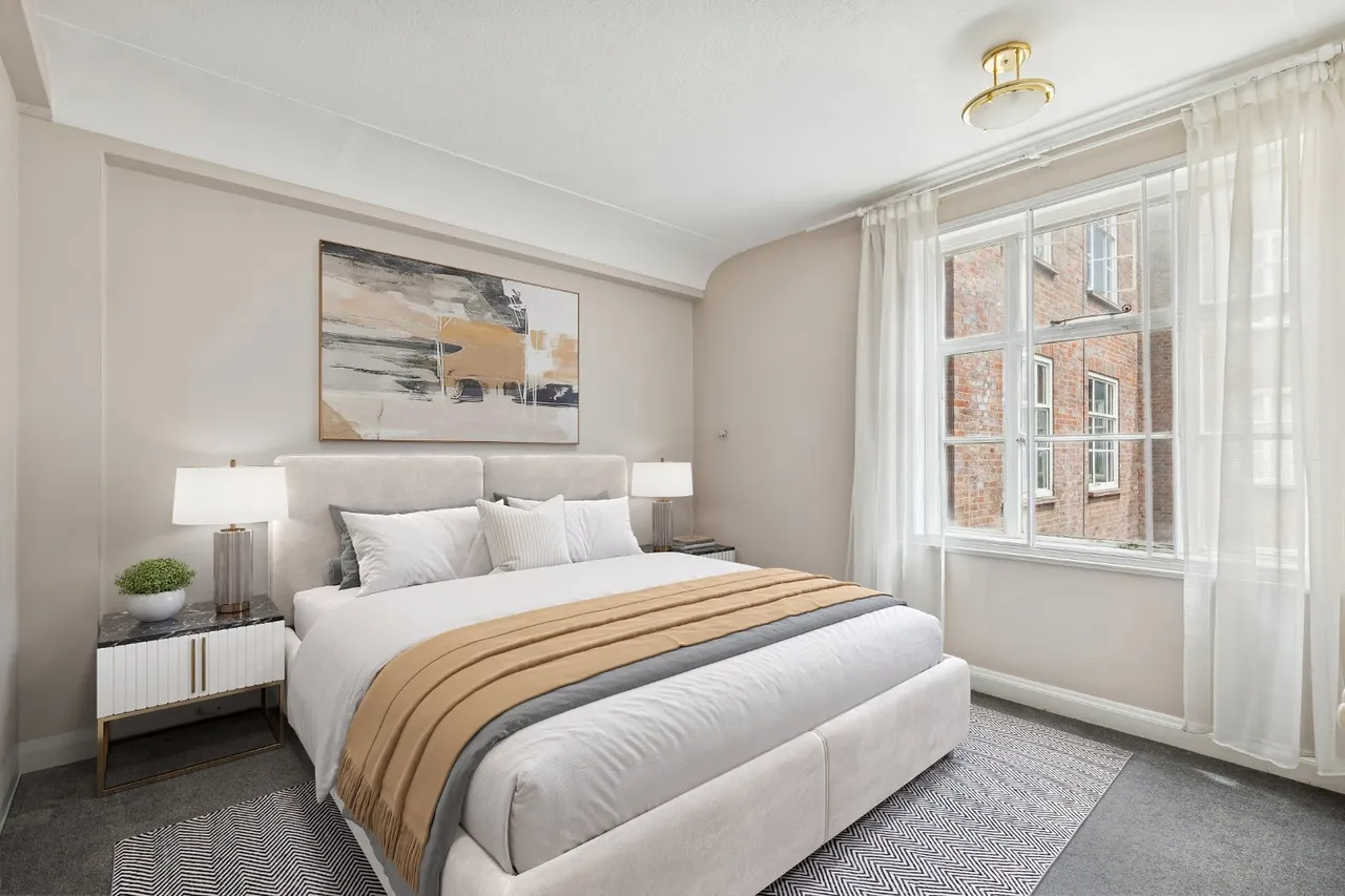 Hertford Street, London, W1J, photo 6