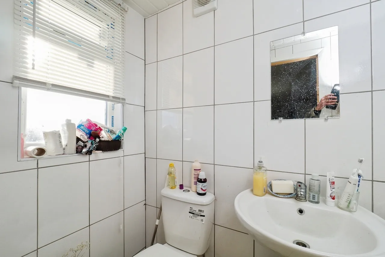 Marlborough Road, Beeston, Nottingham, Nottinghamshire, NG9, photo 14