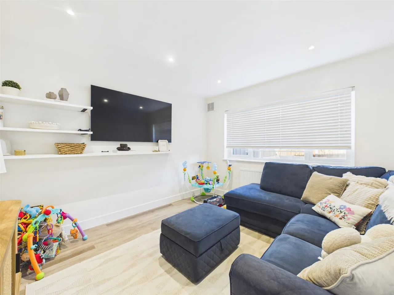 Northdown Close, Ruislip, HA4 6JY, photo 7