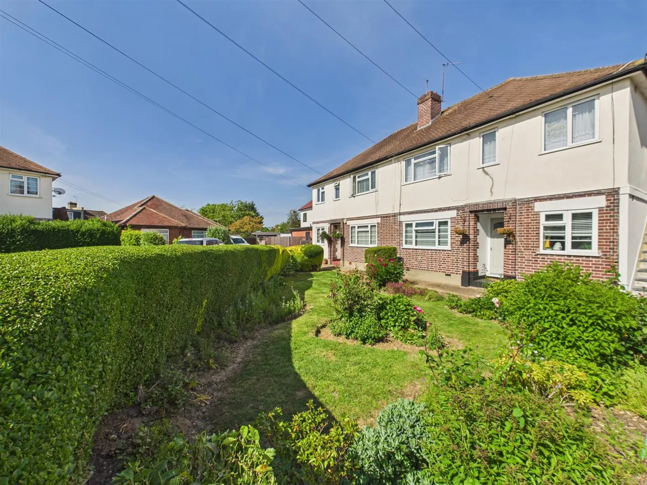 2 bed property for sale — Northdown Close, Ruislip, HA4 6JY