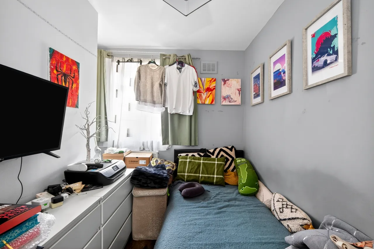Sussex Road, London, E6, photo 24