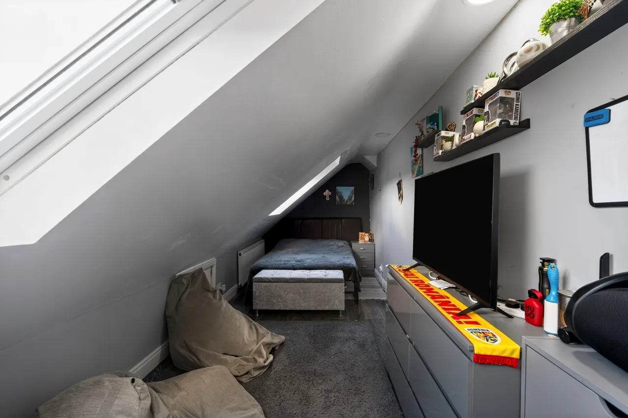 Sussex Road, London, E6, photo 20