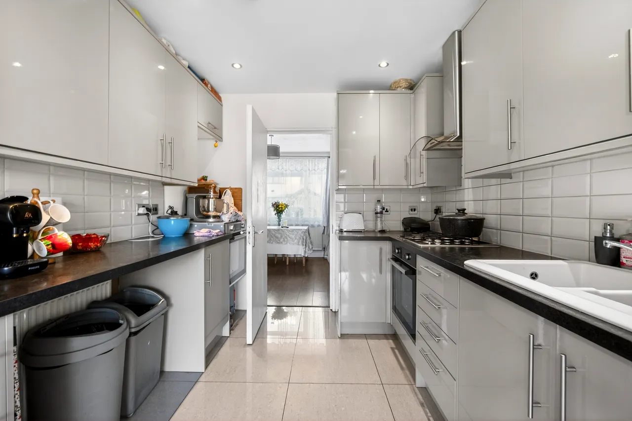 Sussex Road, London, E6, photo 6