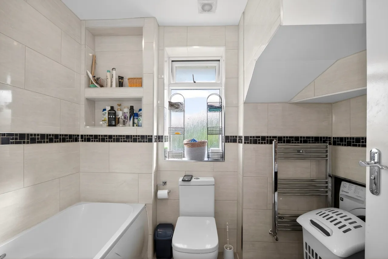 Sussex Road, London, E6, photo 15