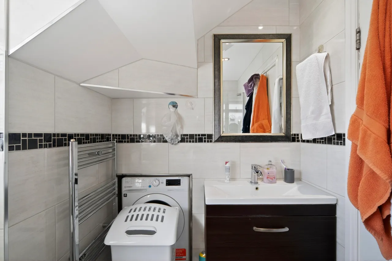 Sussex Road, London, E6, photo 22