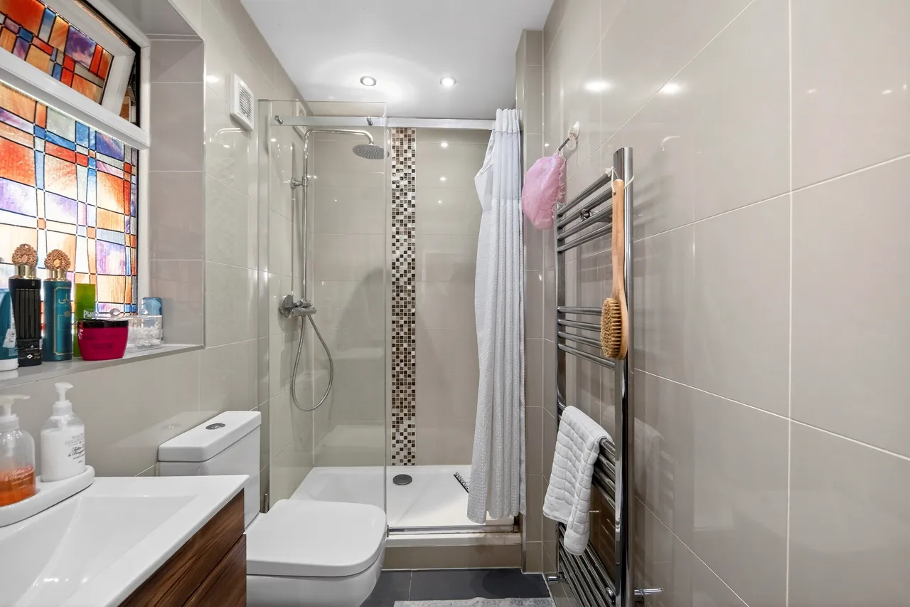 Sussex Road, London, E6, photo 10