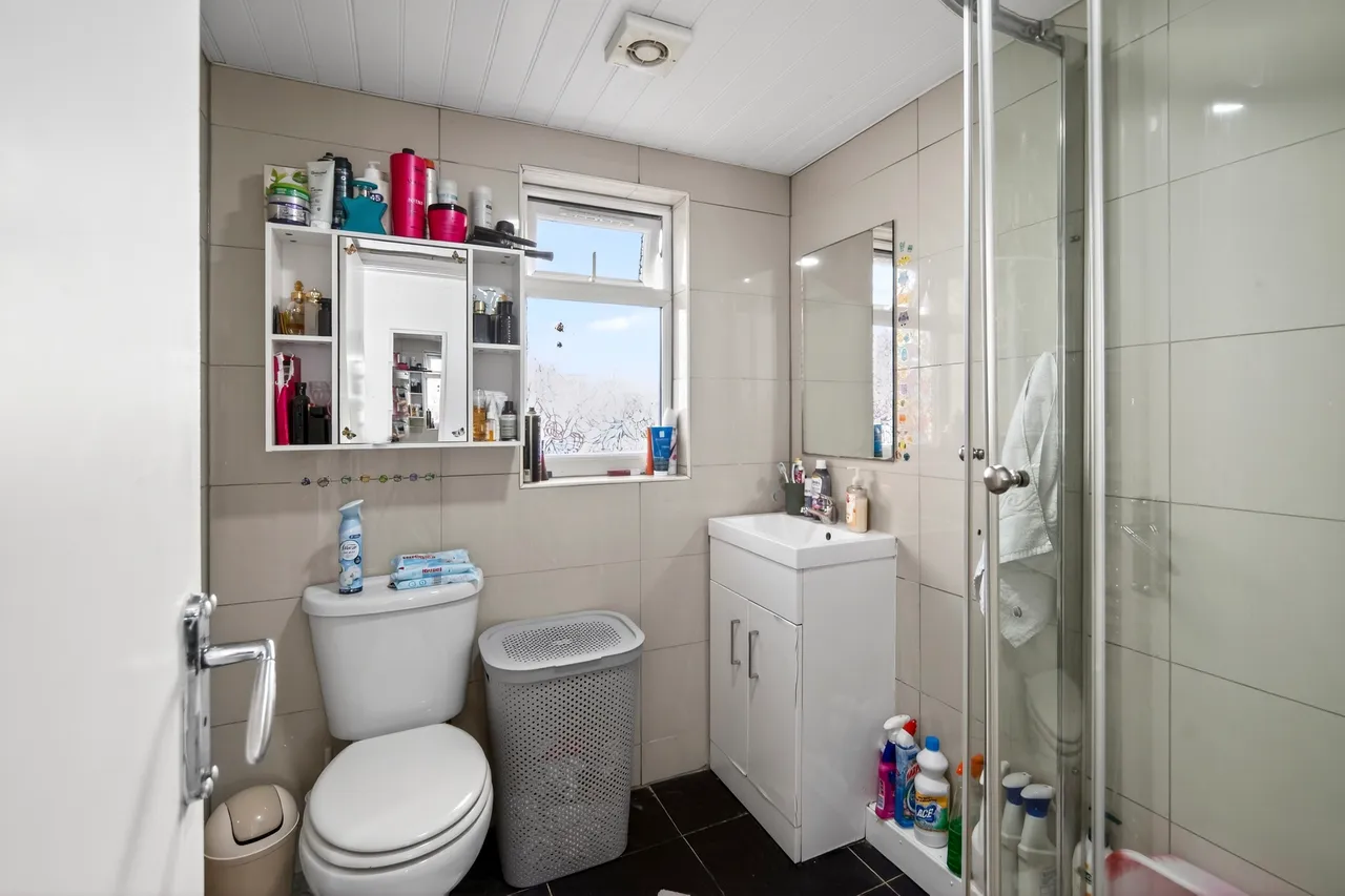 Sussex Road, London, E6, photo 25